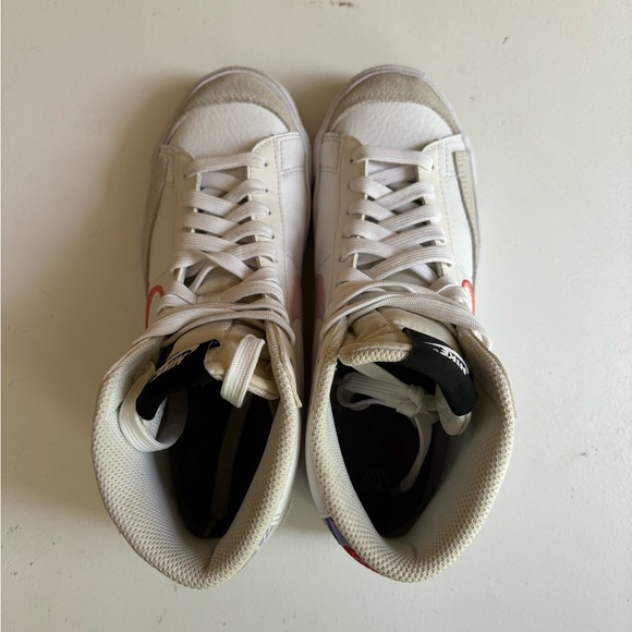 Nike Blazers - Picture 2 of 2